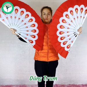 Quạt múa đuôi công nan nhựa đẹp bền (1 đôi)