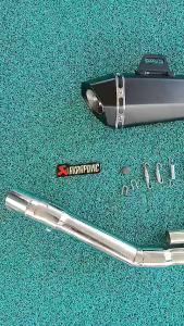 Honda CBR v3 stainless elbow / Akrapovic Hexatip with silencer