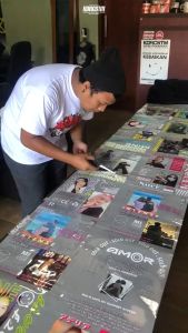 Kaos Custom Aesthetic -(Cs03)- Kaos Bucin Custom/Bisa Request Nama Dan Foto/ Kaos Kekinian/Kaos Viral 2023 / Kaos Distro/Atasan Pria/Atasan Wanita/ Crazy.id Bisa COD (Bayar Di Tempat ) Aidora Store