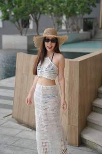 ชุดเซ็ต 2 ชิ้น เสื้อเกาะอก+กระโปรงยาวแต่งพู่ ใส่ไปทะเล