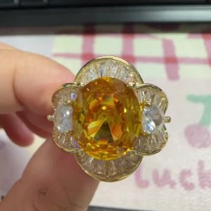 Huitan Modern Geometric Gold Color Women Ring for Party Wedding Fashion Accessories Graceful Chic Jewelry with Shiny Yellow CZ
