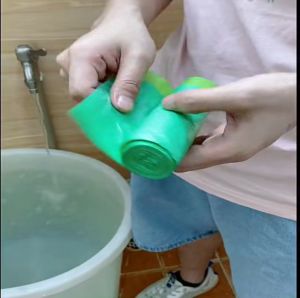 1 Roll (15pcs) Trash Plastic Bag - Disposable Bio-Degradable Household Portable Auto Closing Thickened Cleaning Waste Bag