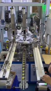 LI-TOP ชาร์จเร็ว 120W หัวชาร์จคู่ USB + dual typec multi-port PD ชาร์จเร็วสหรัฐอเมริกามาตรฐานยุโรปอังกฤษมาตรฐานเครื่องชาร์จโทรศัพท์มือถือ