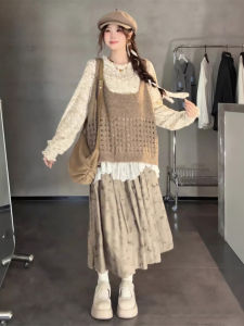 XUECAIQI | Spring Lace Knitted Layered Butterfly Print Tee & Skirt Three-piece Set