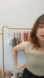 ONE-P263 Tank Top Crop Tali Spagheti Tanpa Lengan Pakaian Dalam Polos Wanita / Basic Tanktop