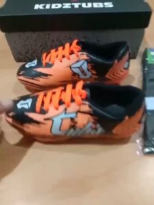 KIDZTUBS Sepatu Bola Anak Paket Komplit Sepatu Bola Tas Skin Deker Kaos Kaki Usia 6-10 Tahun Size 28 29 30 31 32 33 34 35 36 37 KDZ2019122324