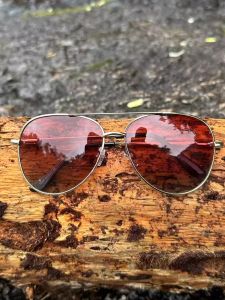 แว่นกันแดดสีแดงวินเทจสไตล์ 80s แว่นกันแดดแบบรัดสายรัดสำหรับขับรถและเดินทาง แว่นกันแดดแบบสวมใส่สบายสำหรับทุกเพศ