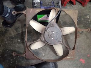 Used Nissan Sunny 130Y B11 Radiator Fan Motor Guard /Halfcut Nissan Sunny 130Y B11 Motor Radiator Braket Kaki