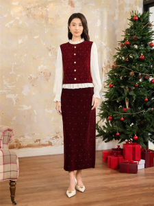 YINER | French Style Corduroy Velvet Sparkling Beaded H-shape Back Slit Half Skirt