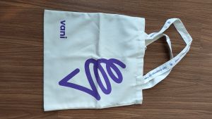 Túi tote Vani màu tím trắng thiết kế đơn giản