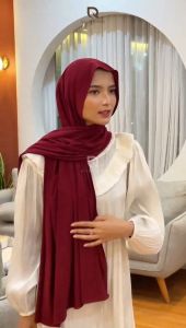 𝐇𝐄𝐋𝐀𝐈𝐑𝐈𝐍𝐃𝐔 - Hijab Pashmina Jersey Meleyot Ilona