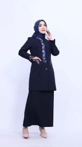 Seragam Biru Dongker Guru Wanita: Setelan Pdh Biru Dongker Rok A