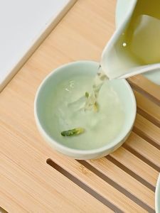 【 SG local inventory】Lotus Seeds Heart Tea Taste Excellent 莲子芯莲子心茶泡水喝正品莲子芯儿农家干货连子心茶新鲜莲心茶