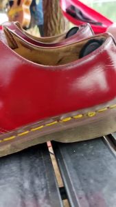 Pembersih Sepatu Kulit Leather Balsam / Wonder Balsam / Leather Care / Semir / Leather Balm / Semir Sepatu / Lotion Sepatu Warna Red/Merah untuk perawatan sepatu kulit dompet tas Jaket