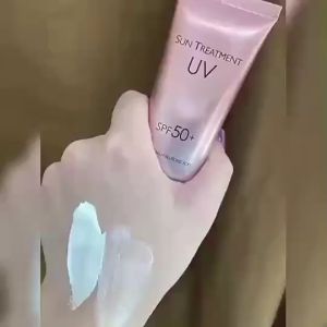 ครีมกันแดดนมวัว ไวท์เทนนิ่ง ควบคุมความมัน 60 กรัม SPF 50+ ขนาด คุณภาพ ความชุ่มชื้น