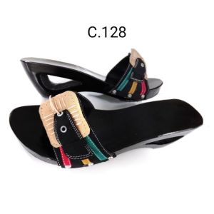 Sandal Kayu Wedges Variasi Gesper / Sandal Kelom Wanita