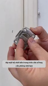 Khóa cửa xoay kim loại tiện lợi