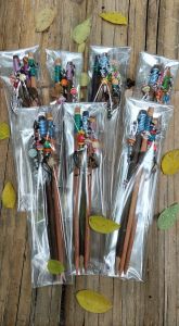 ปิ่นไม้ปักผม  แบบพื้นเมือง   3ชิ้น /1ชุด (คละแบบ)