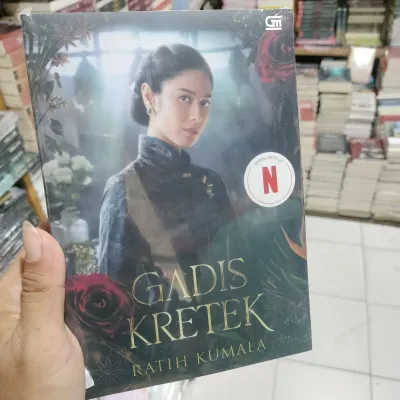 Buku gadis kretek ( ratih kumala )