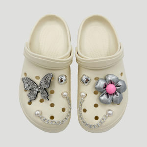 3D hình hoa Crocs jibbitz quyến rũ kim cương dát bướm Gấu khóa giày có thể tháo rời Giày dây xích trang trí cho CROCS