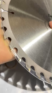 Hashitech ใบเลื่อยวงเดือน 9นิ้ว 40ฟัน /ใบตัดวงเดือน 9นิ้ว ใบตัดไม้ 40ฟัน ฟันคาร์ไบด์คมกริบ ใบเลื่อย9นิ้ว