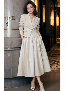 Elegant Casual Suit Jacket And Mini Skirt Two-Piece Set Spring Fashion plus Size Slimming High Quality Womens Ensemble