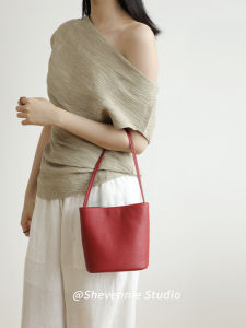 Shevennie Genuine Cowhide Leather Bucket Bag Single Shoulder Commuter Bag Womens Handbag Soft Handle Magnetic Buckle Closure