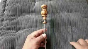 หมุดไก่ ปักไก่ หลักไก่