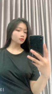 Áo Thun Nữ Và Nam Màu Đen Form Xuông Có Size Trẻ Em Vải Dày Mịn Không Xù Lông