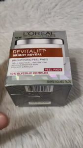 Loreal Paris Revitalift Bright Reveal Anti-Aging Exfoliating Peel Pads with Glycolic Acid Reduce Wrinkles & Brighten Skin 30 Count (Packaging May Vary)