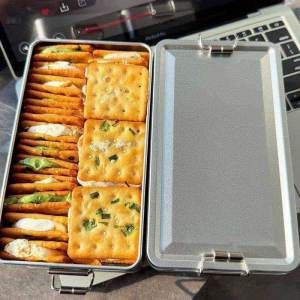 Taiwanese Flavored Scallion Nougat Sandwich Cookies Tin Box