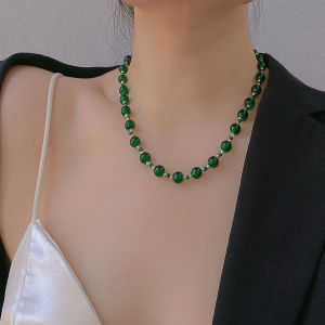New Chinese Style Short Green Jade Bead Necklace Womens Luxury High-End Feeling Vintage Fashion Clavicle Chain Alloy Pendant