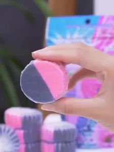 Hộp Viên Tẩy Bồn Cầu Hộp 4 viên tẩy bồn cầu giúp loại bỏ mảng bám khử mùi và diệt khuẩn - Giao màu ngẫu nhiên