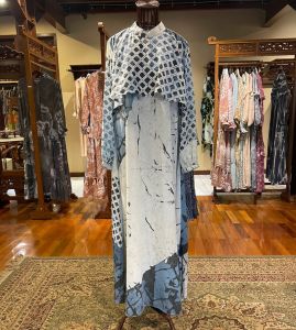 Nesya Dress by Dian Pelangi LIMITED EDITION Busana Muslim Baju Maxi Dress Gamis Abaya Kaftan Gaun Outfit Pesta Pernikahan Kondangan Casual Formal Wanita Hijaber Cantik Anggun Modis Modern Elegan Mewah Model Korea Terbaru Motif Batik Hand Made Kekinian