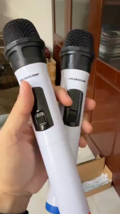 HT-15T 102 (có đầu thu) - Sử dụng pin thường 2A và pin sạc 18650 cho đầu thu - UHF - Micro loa kéo không dây