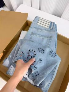 กางเกงยีนส์ทรงหลวมเอวสูง ทรงขากระบอก กางเกงยีนส์ทรงตรง ลายดอกไม้ ทรงหลวม ทรงหลวม กางเกงยีนส์ทรงหลวมสำหรับผู้หญิง