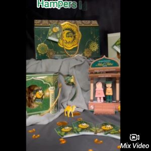 Kareem Box Hampers Lebaran: Camcam Mix 3 Toples 650ml Gol A
