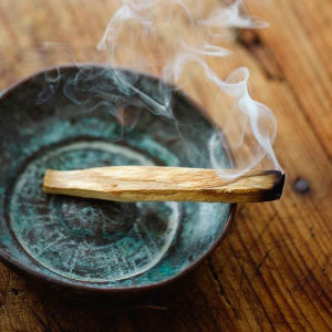 Palo Santo Pure Space Relaxing Stress Relief Essential Oil South America Ecuador Peru New Arrival Wood Fragrance Aromatherapy
