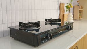 Bếp gas Sakura SA-690GH+Trưng bày Mới 98-99%Tiết kiệm gas.Đầu đốt bằng đồng thaulượng gas tiêu thụ chỉ 0.21 kg/h/lò.-Bảo Hành 12 Tháng