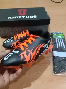 KIDZTUBS Sepatu Bola Anak Paket Komplit Sepatu Bola Tas Skin Deker Kaos Kaki Usia 6-10 Tahun Size 28 29 30 31 32 33 34 35 36 37 KDZ1931010425
