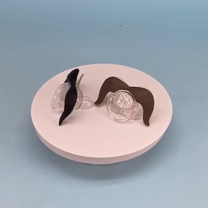 Núm ti giả ngộ nghĩnh cho bé hình đôi môi và chòm râu