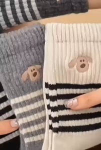 Masterbag - Kaos Kaki Wanita Dog Pattern Stripe Women Socks