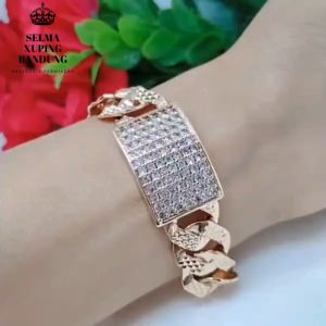 Gelang Cocok untuk Sehari-hari: Aksesoris Fashion Wanita