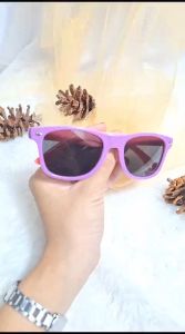 MALA GLOSIR - KACAMATA ANAK NEW TREND FASHION KACAMATA ANAK TERBARU KACAMTA NEW VIRAL KA\\n\\n Apa Itu Kacamata Anak Kualitas Tinggi?\\n\\nKacamata anak kualitas tinggi adalah produk yang dirancang khusus untuk anak-anak dengan fokus pada keamanan, kenyamanan, dan fungsi. Dibuat dengan bahan berkualitas tinggi dan desain ergonomis, kacamata anak kualitas tinggi membantu anak-anak melihat dunia dengan jelas dan merasa percaya diri.\\n\\n Kacamata Anak Glosir: Kelebihan & Manfaat\\n\\nKacamata anak glosir menawarkan berbagai manfaat bagi anak-anak, termasuk:\\n\\n- Melindungi mata dari sinar UV dan cahaya biru\\n- Meningkatkan penglihatan dan fokus\\n- Mengurangi risiko kelelahan mata dan sakit kepala\\n- Memberikan penampilan yang trendi dan modis\\n\\n Cara Memilih Kacamata Anak Kualitas Tinggi\\n\\nPenting untuk mempertimbangkan beberapa faktor saat memilih kacamata anak kualitas tinggi, seperti:\\n\\n- Kualitas lensa dan kerangka\\n- Keamanan dan daya tahan\\n- Kenyamanan dan ergonomi\\n- Desain dan warna\\n\\n Kacamata Anak Trend Terbaru: Fashion & Gaya\\n\\nKacamata anak trend terbaru menawarkan berbagai gaya dan desain yang menarik bagi anak-anak. Beberapa tren terkini meliputi:\\n\\n- Kacamata glosir dengan warna cerah dan berani\\n- Kacamata dengan model sporty dan olahraga\\n- Kacamata dengan desain vintage dan retro\\n\\n Kacamata Anak New Viral: Tips Memilih & Trend\\n\\nKacamata anak new viral adalah produk yang sedang tren di media sosial dan platform online lainnya. Beberapa tips untuk memilih kacamata anak new viral meliputi:\\n\\n- Cari inspirasi dari influencer dan selebritas anak-anak\\n- Periksa ulasan dan rekomendasi dari orang tua lain\\n- Coba berbagai model dan desain untuk menemukan yang paling cocok untuk anak Anda\\n\\n Kacamata Anak Fashion: Rekomendasi & Inspirasi\\n\\nBerikut beberapa rekomendasi dan inspirasi untuk kacamata anak fashion:\\n\\n- Kacamata glosir dengan warna cerah dan berani\\n- Kacamata dengan model sporty dan olahraga\\n- Kacamata dengan desain vintage dan retro\\n\\n Mengapa Kacamata Anak Penting untuk Anak-Anak?\\n\\nKacamata anak penting bagi anak-anak karena membantu mereka melihat dunia dengan jelas dan merasa percaya diri. Selain itu, kacamata anak juga membantu mengurangi risiko kelelahan mata dan sakit kepala.\\n\\n Manfaat Kacamata Anak untuk Anak-Anak\\n\\nKacamata anak menawarkan berbagai manfaat bagi anak-anak, termasuk:\\n\\n- Melindungi mata dari sinar UV dan cahaya biru\\n- Meningkatkan penglihatan dan fokus\\n- Mengurangi risiko kelelahan mata dan sakit kepala\\n- Memberikan penampilan yang trendi dan modis\\n\\n Bagaimana Membantu Anak Menyesuaikan Diri dengan Kacamata Baru?\\n\\nBerikut beberapa tips untuk membantu anak menyesuaikan diri dengan kacamata baru:\\n\\n- Biarkan anak memilih kacamata yang mereka sukai\\n- Beri waktu bagi anak untuk beradaptasi dengan kacamata baru\\n- Dorong anak untuk menggunakan kacamata secara konsisten\\n- Jangan memaksa anak jika mereka tidak merasa nyaman dengan kacamata baru\n}