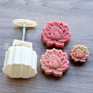 Plastic Hand Press Mold for Mooncakes And Green Bean Cake 3D Design 150g Kitchen Baking Tools Chinese Style DIY Baking Utensils