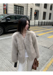 Womens Double-Color Fox Fur Jacket Loose Fit Winter Coat Integrated Leather And Fur Thickened Bubble Sleeve V-Neck Commute Style