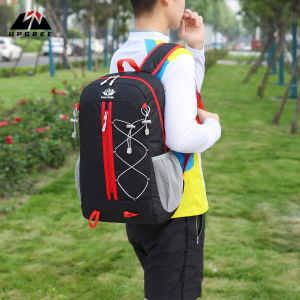 UPGREE เดินป่ากลางแจ้งกระเป๋าเดินทางกันน้ำกระเป๋าเป้ผู้ชายกระเป๋าเป้สะพายหลังขนาดใหญ่น้ำหนักเบากีฬากระเป๋าเป้สะพายหลังสะพายหลังสบาย ๆ กระเป๋าโรงเรียนสำหรับผู้ชายผู้หญิงตั้งแคมป์กระเป๋า