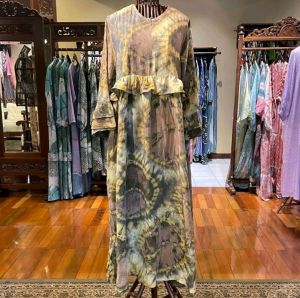 Aiko Dress Rayon by Dian Pelangi LIMITED EDITION Busana Muslim Baju Maxi Gamis Abaya Kaftan Gaun Outfit Busui Casual Formal Pesta Kondangan Lebaran Wanita Hijaber Cantik Anggun Modis Modern Simple Elegan Mewah Model Korea Terbaru Motif Jumputan Tie Dye