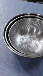 ชามสแตนเลสลายรังผึ้ง รุ่นหนา สีเงิน/สีทอง ขนาด19/21/23 ซม.สวย หรูหรา แข็งแรง ทนทาน ใช้งานได้จริง เหมาะกับทุกครัวเรือน