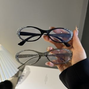 Ultra-Light Retro Japanese Style Diamond-Embedded Black Frame Blue Light Blocking Flat Lens Fashionable Street Photography Glasses